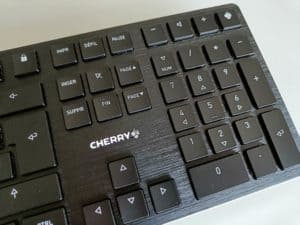 cherry KW X ULP logo argenté sur le clavier